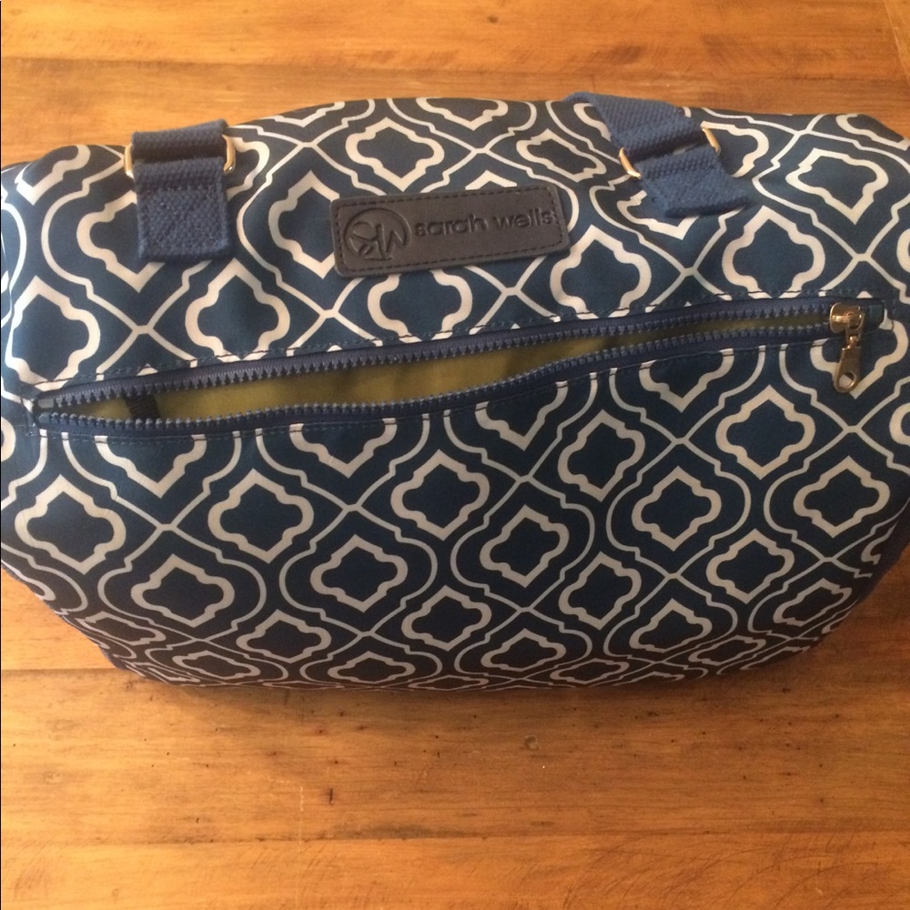 Sarah Wells "Lizzy" Pump Bag